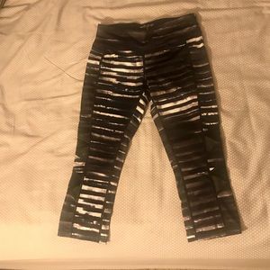 Capri workout leggings